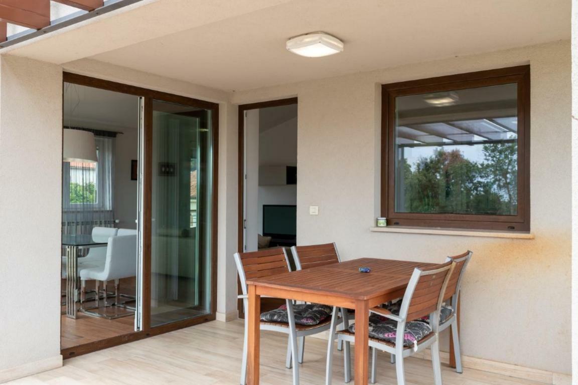 LižnjanHouse Mia公寓 外观 照片